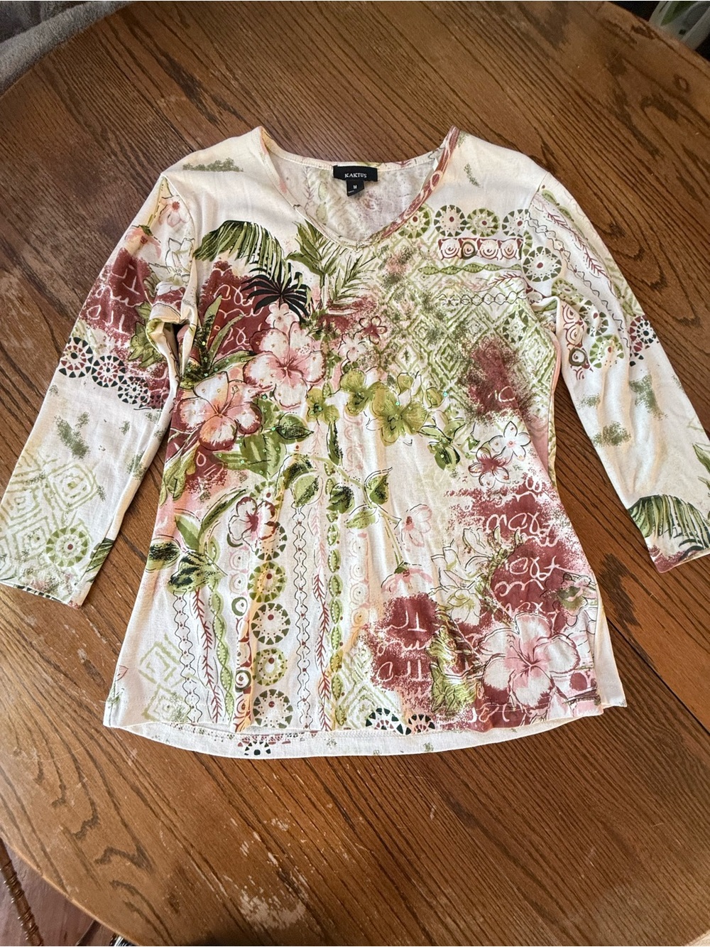 Kaktus Floral V-Neck 3/4  Sleeve Top in Cream, Rose and Green with rhinestones